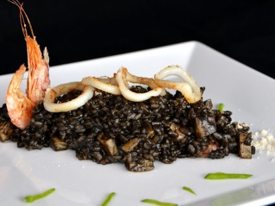 Black risotto with cuttlefish and prawns