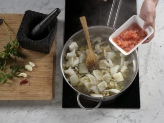 3 - Estofat mariner amb sípia, patates i safrà