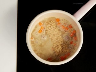 5 - Christmas broth with small meat balls and pasta