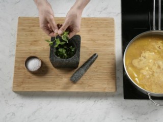 5 - Estofat mariner amb sípia, patates i safrà